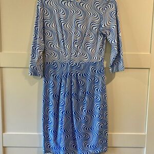 J. McLaughlin Blue and White Swirl Pattern Dress